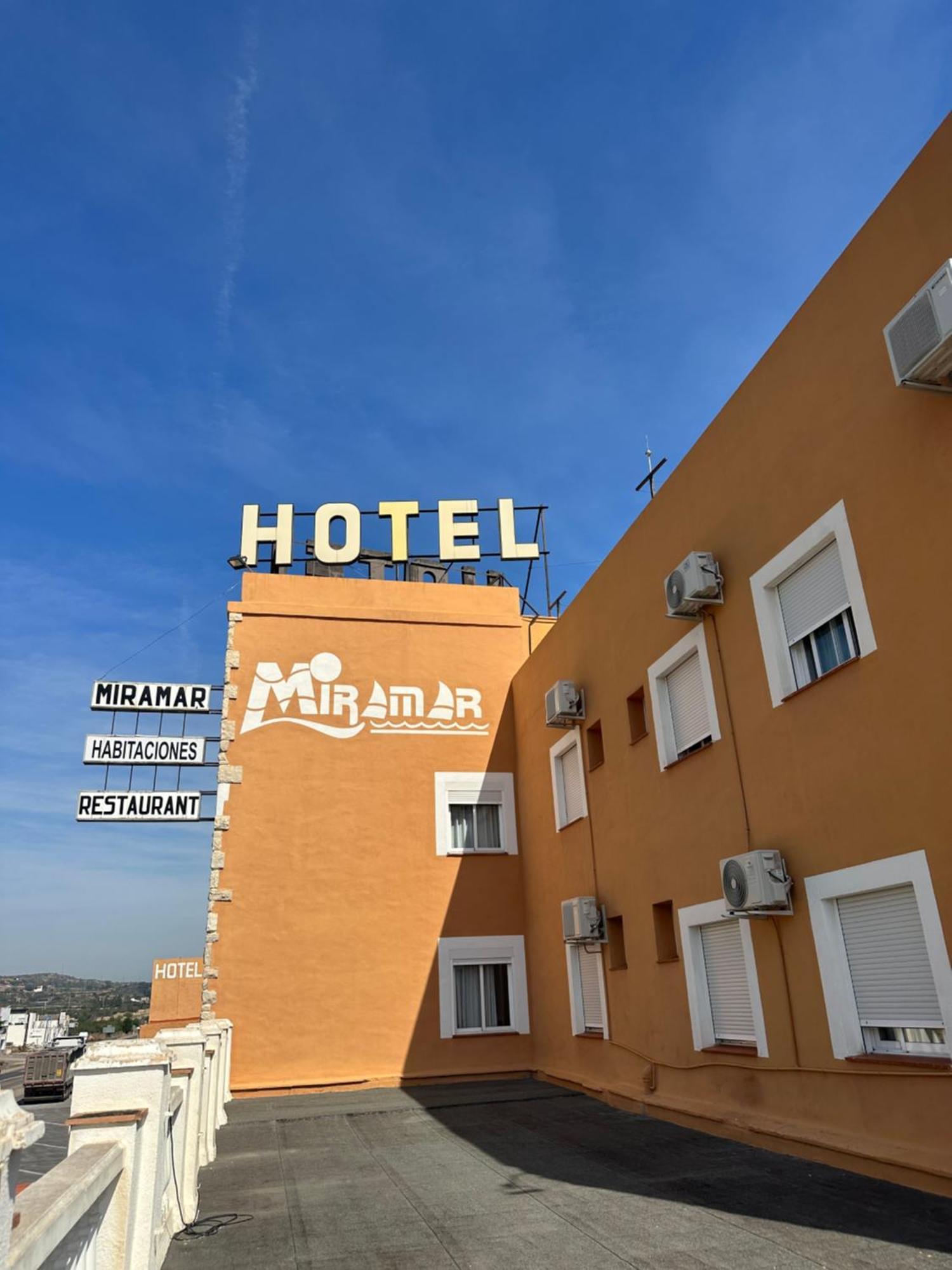 Hotel Miramar 토레블랑카 외부 사진